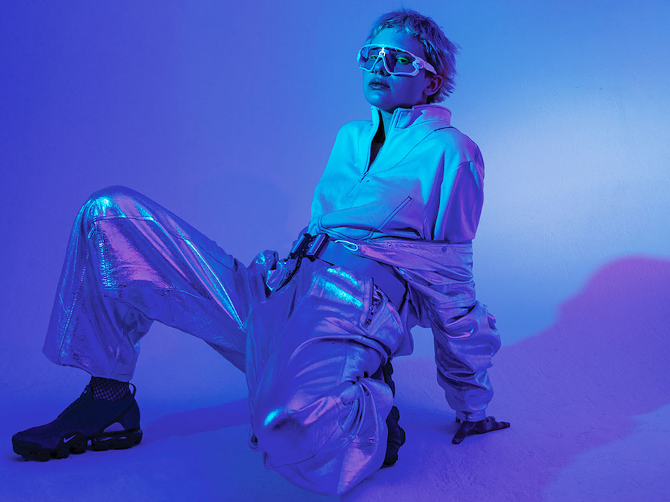 Shoes up - futuriste