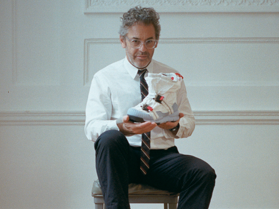 Shoes up - Tom Sachs